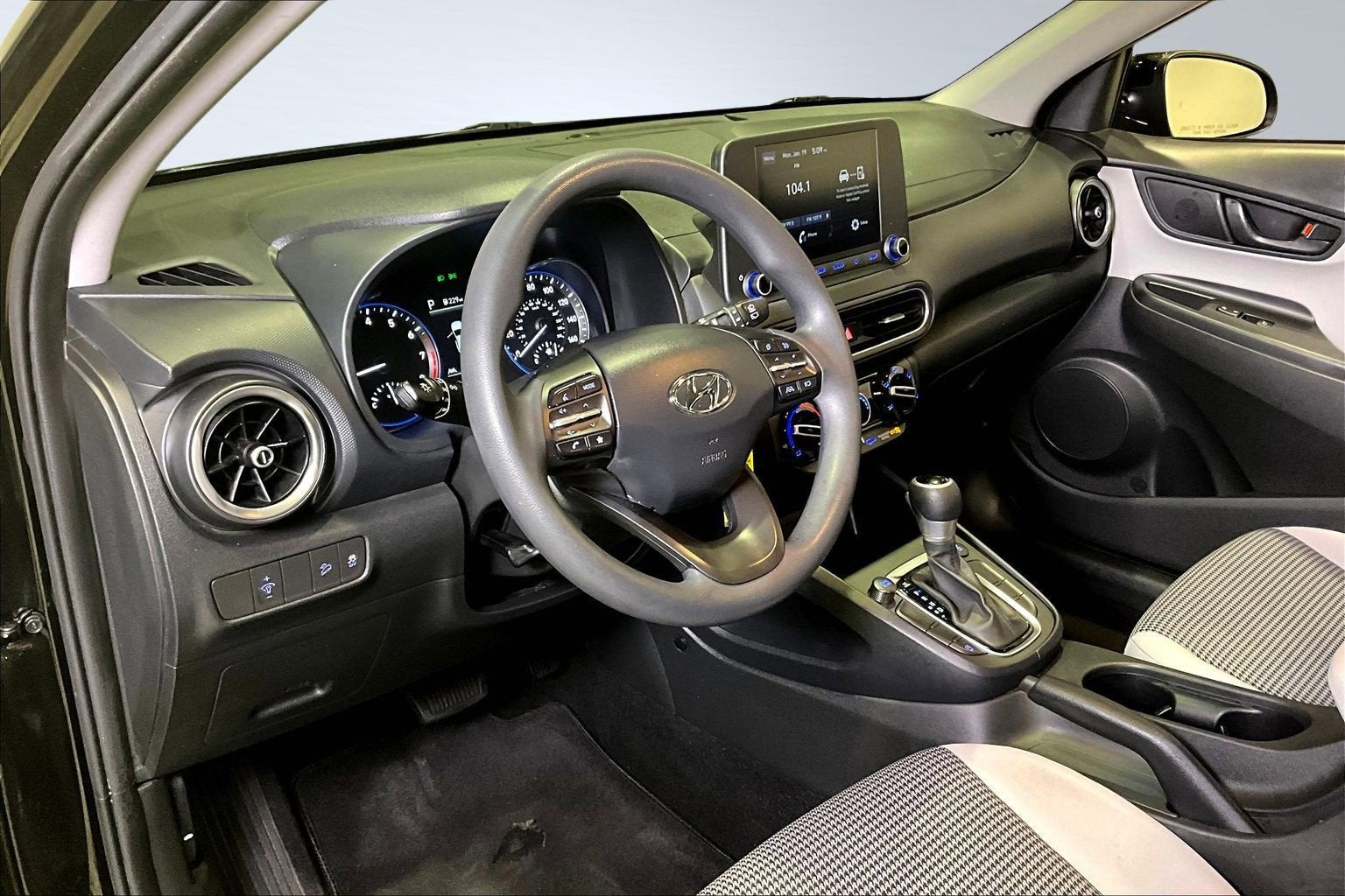 2022 Hyundai Kona SE