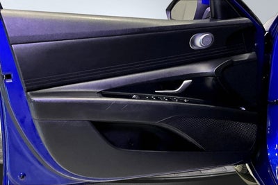 2023 Hyundai Elantra SE