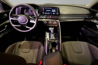 2023 Hyundai Elantra SE