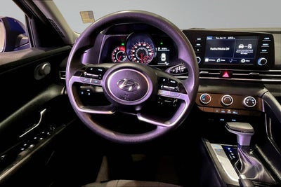 2023 Hyundai Elantra SE