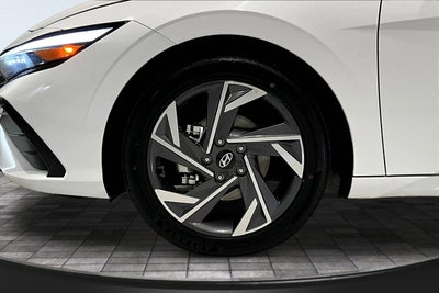 2025 Hyundai Elantra Hybrid Limited
