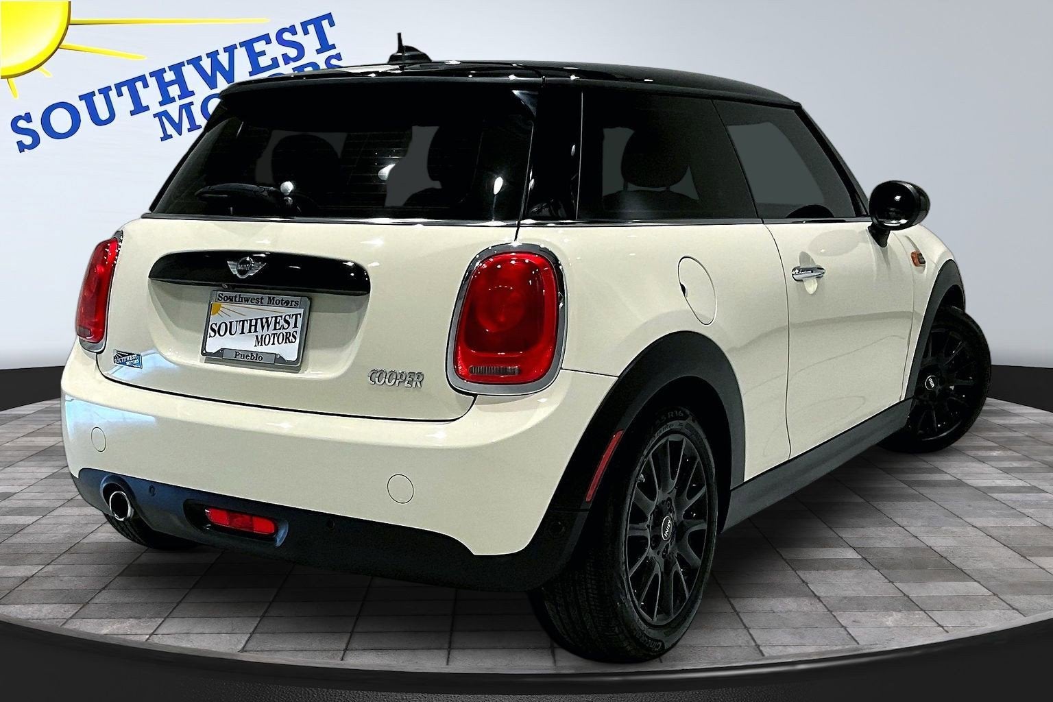 2018 MINI Hardtop 2 Door Cooper
